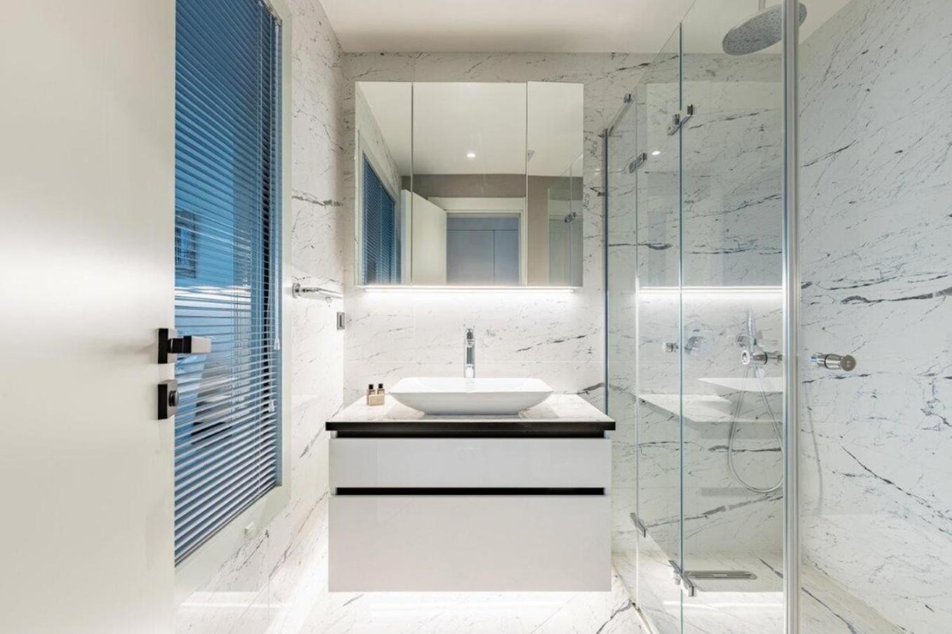 Trendy Cool Bright Parking Poolviews! #254 Daire *